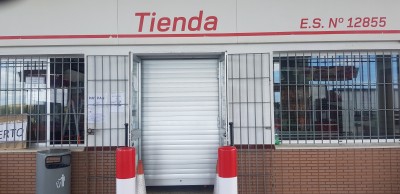 Instalación Huelva persianas enrollable de seguridad en gasolinera Cepsa.